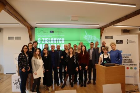 zdjęcie z inauguracji projektu zielone innowacje